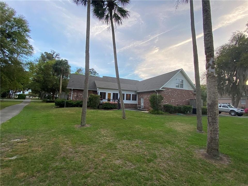 2nd image of 119 Riverwalk Dr