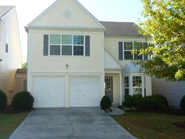Front View. Please note: First-floor flooring was upgraded to beautiful, brand-new luxury vinyl flooring in late 2024. Updated flooring photos will be added soon. This applies to all first floor pictures.