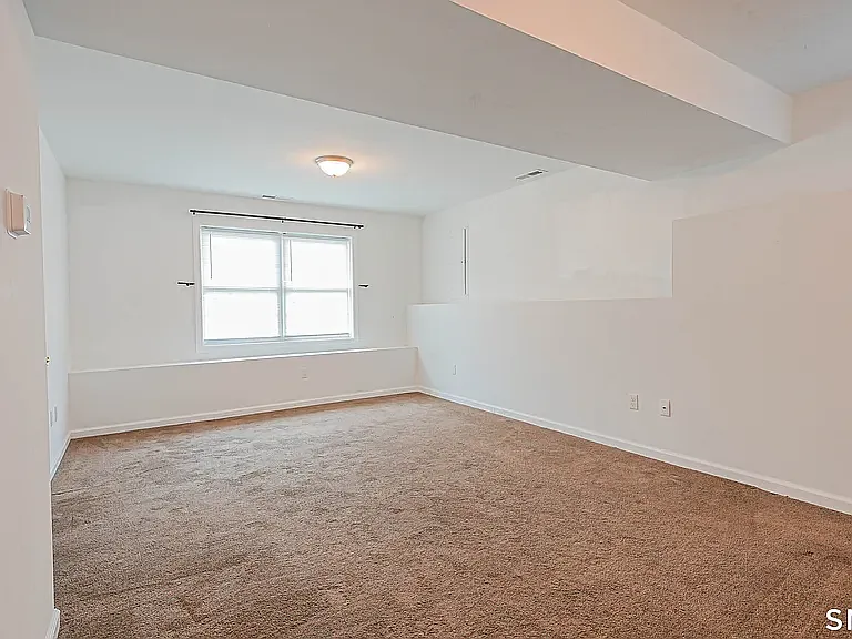 45 Daytona St — Photo 21