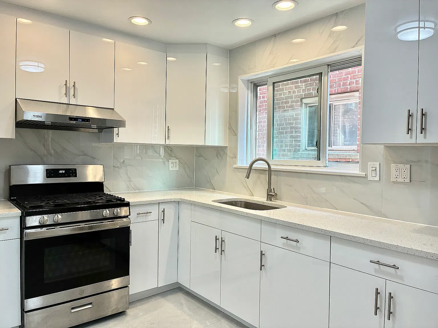 285 West 234th Street — Photo 1