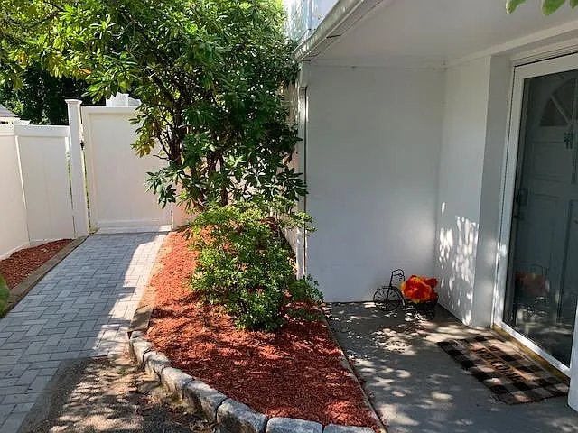 2 bed, 1.5 bath, 986 sqft, $3,250 — Photo 3