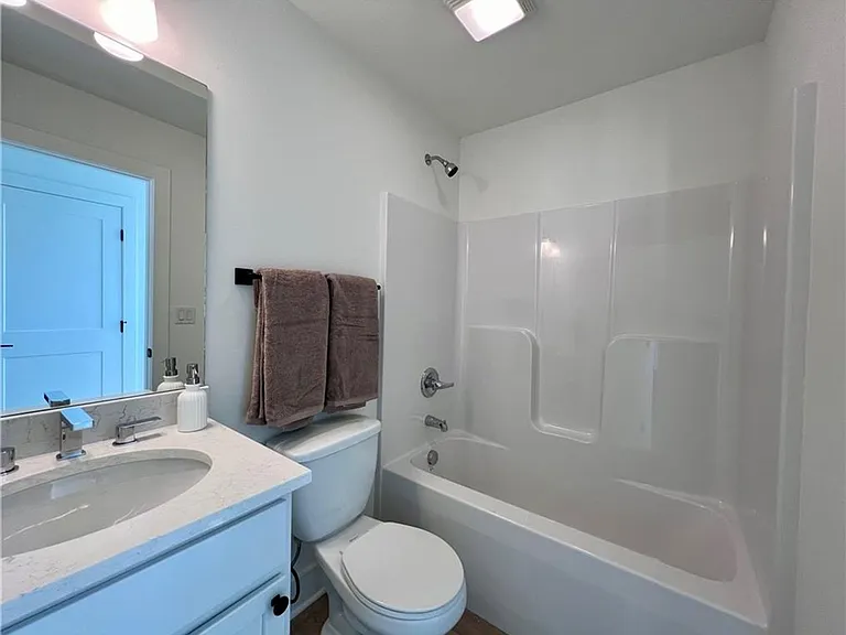 Walnut Crest Townhomes - BRAND NEW — Photo 11