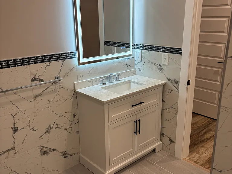 564 Main St — Photo 7