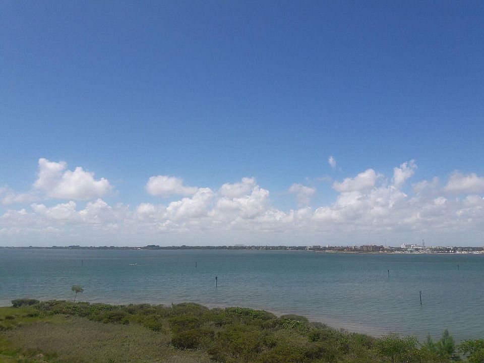 1st image of 32 Harbour Isle Drive W #Ph02