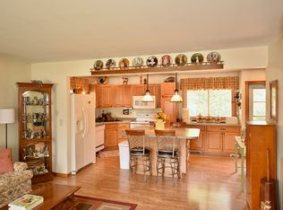 6832 Carlin Ct, Racine, WI 53406