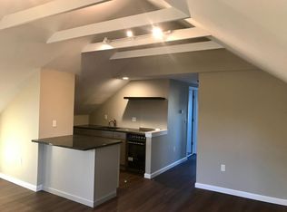 29 Pleasant St APT 3, Lincoln, RI 02865