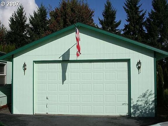 2 Car Detached Garage