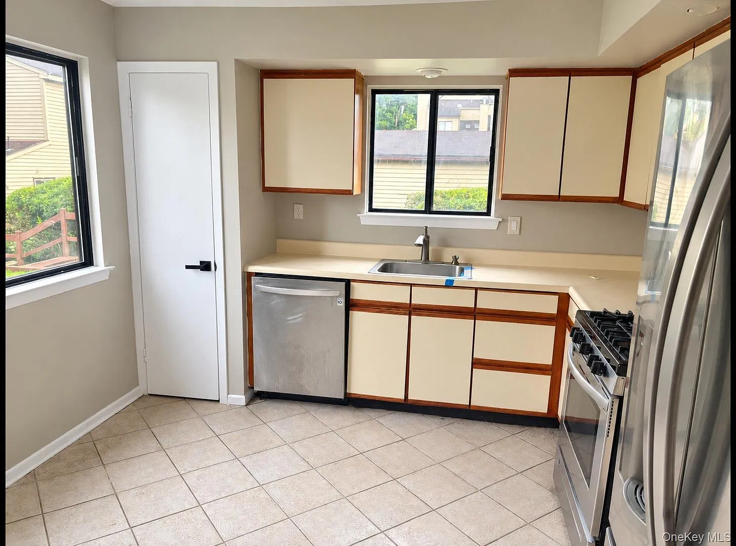 3 bed, 1518 sqft, $2,600 — Photo 4