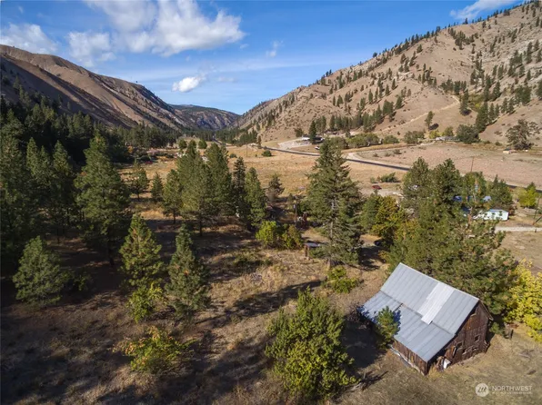 6500 Navarre Coulee Road, Chelan, WA 98816