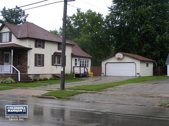 2nd image of 308 S Main St