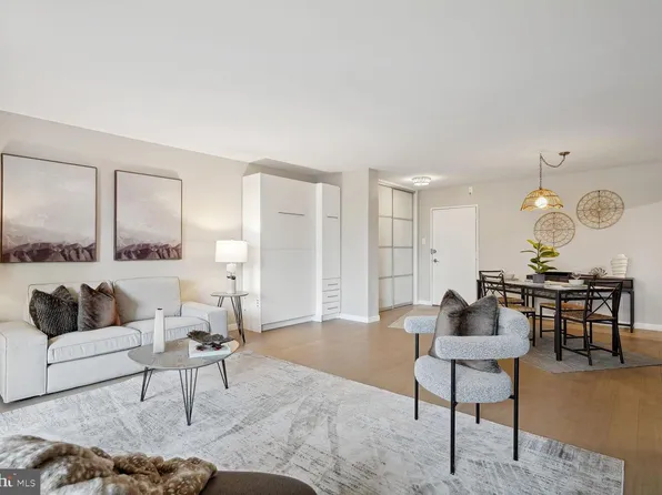 300 Washington SW #M-n106, Washington, DC 20024