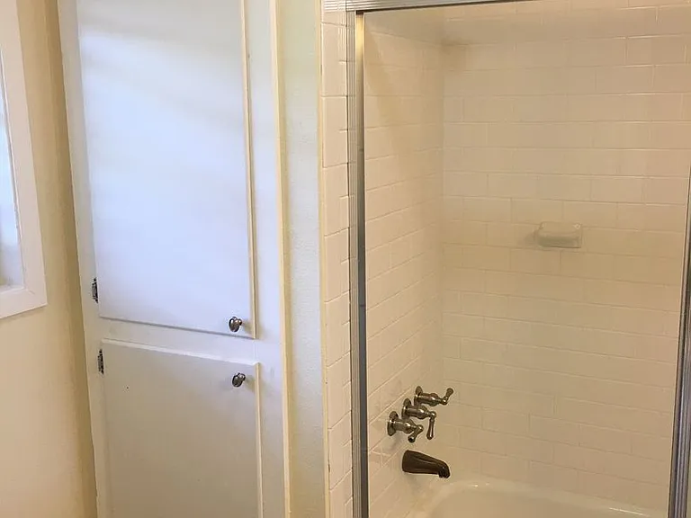 1221 Marine Dr — Photo 16