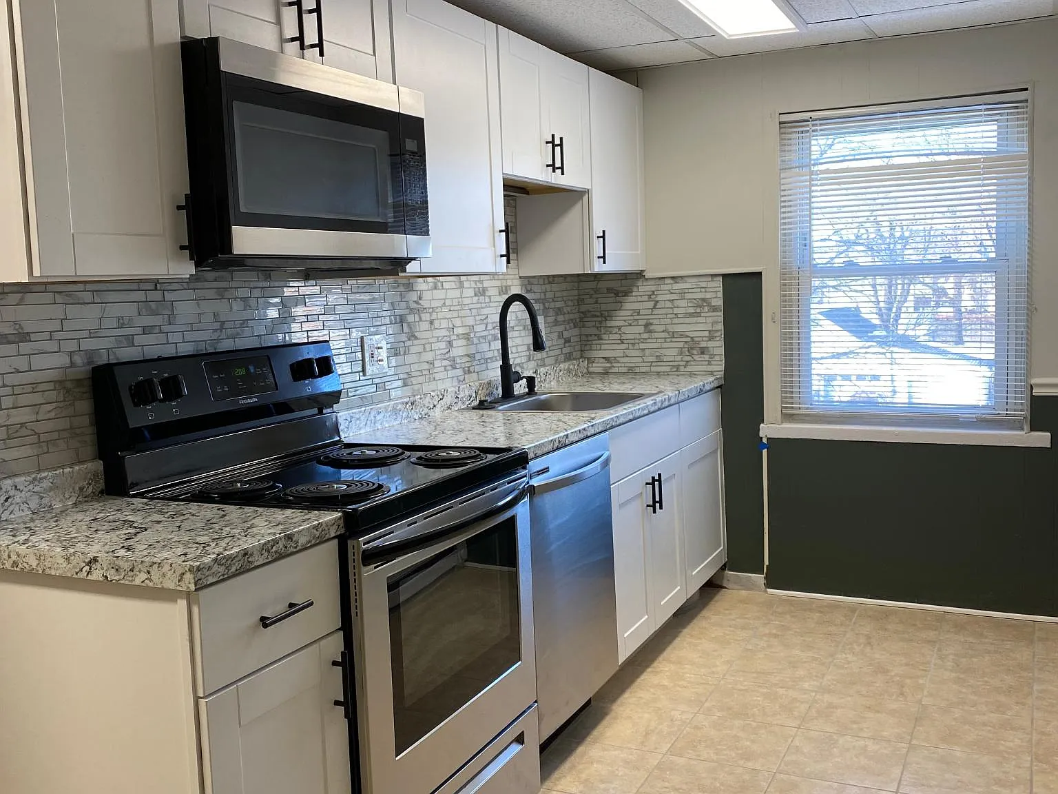 1 bed, 750 sqft, $1,199 — Photo 4
