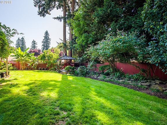 5th image of 10407 NE 89th St