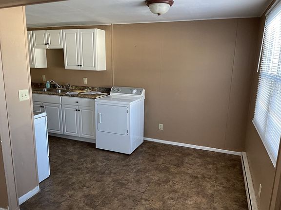 4th image of 432 S Grand Ave