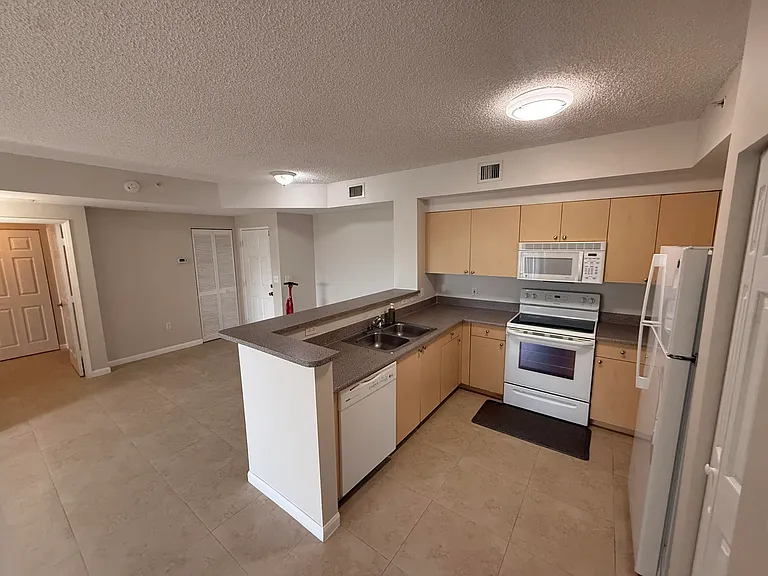 7980 N Nob Hill Rd #205 — Photo 13