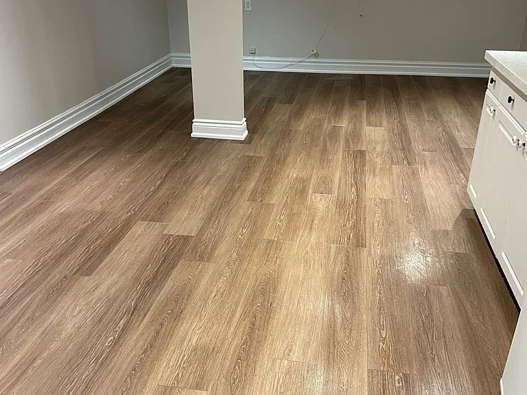 154 Sorauren Ave #LOWER — Photo 3