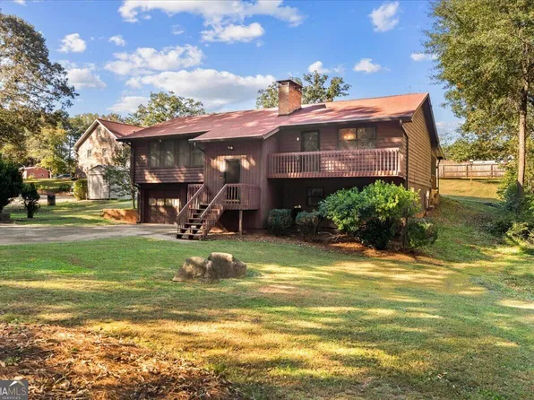 2811 Deerfield Dr, Lithia Springs, GA 30122