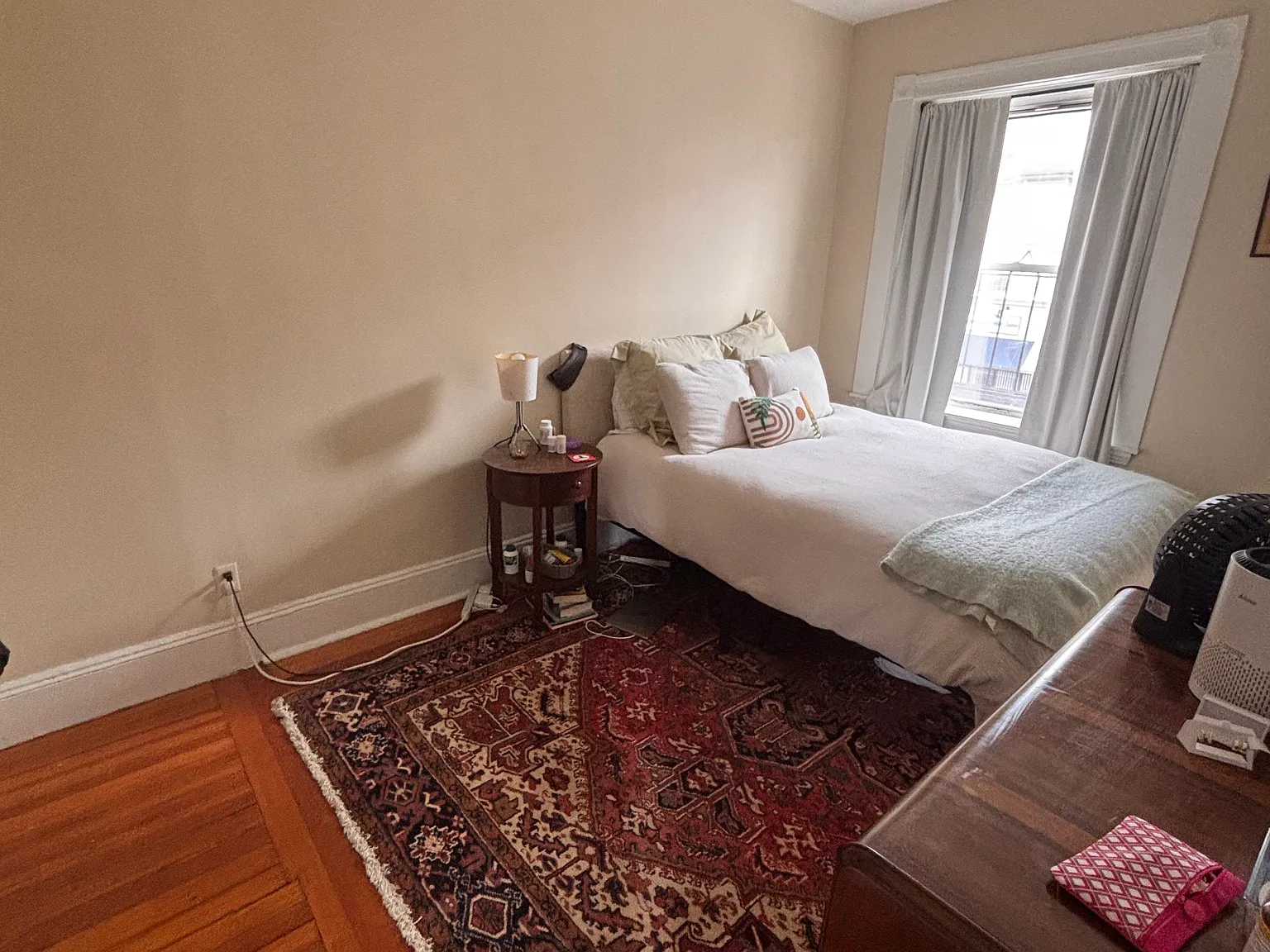 3 bed, 9999 sqft, $2,600 — Photo 4
