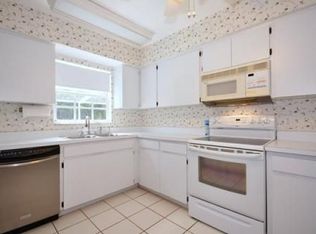 601 Cottage Grove Cir, Valrico, FL 33594