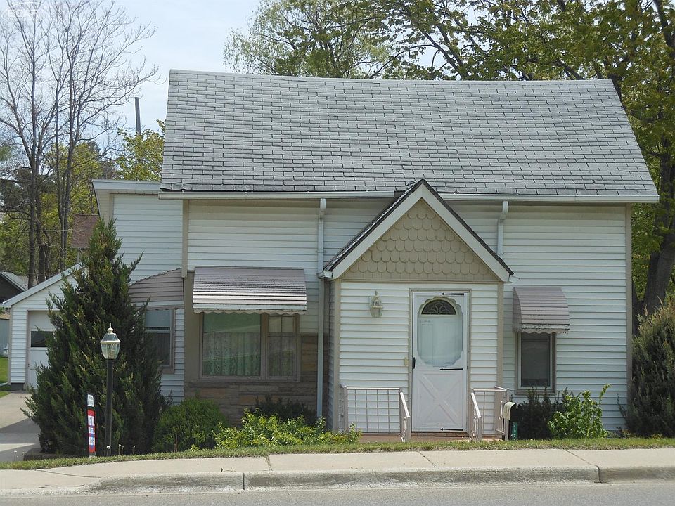 1st image of 257 Goodrich St