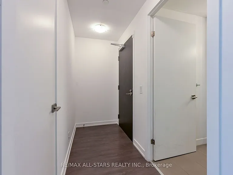 609 Avenue Rd #1001 — Photo 15