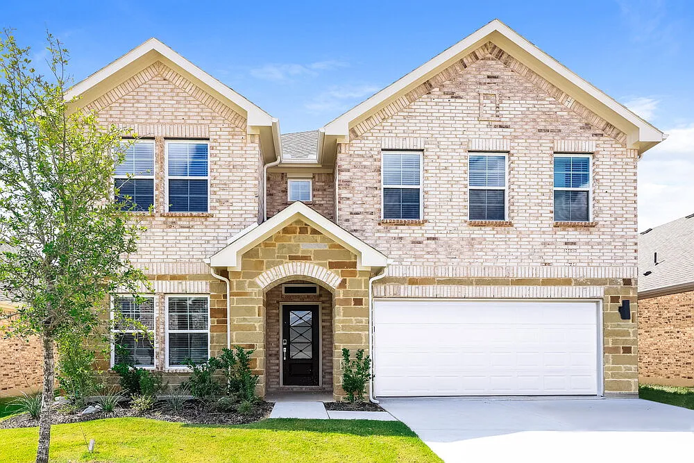 4 bed, 2.5 bath, 2594 sqft, $2,715 — Photo 1