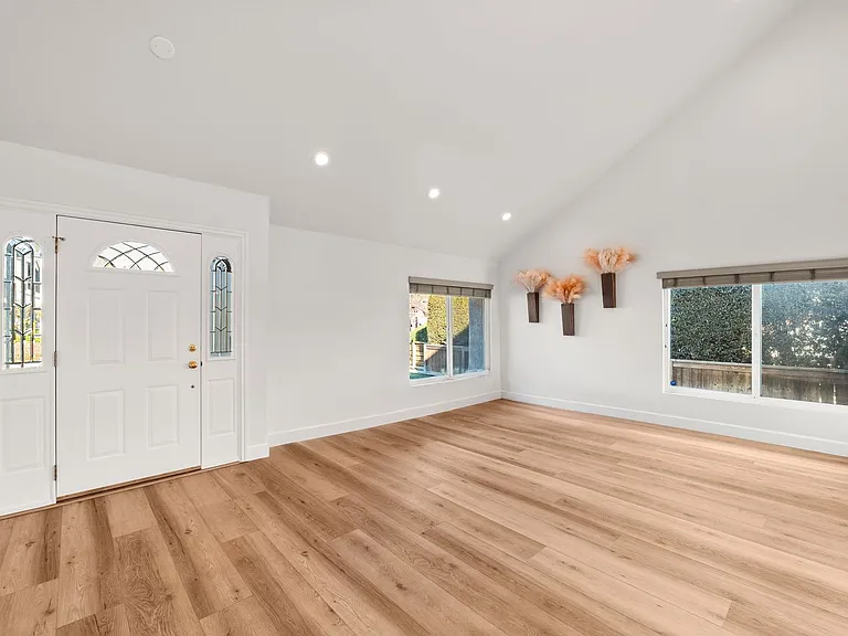 25392 Neptune Dr — Photo 7
