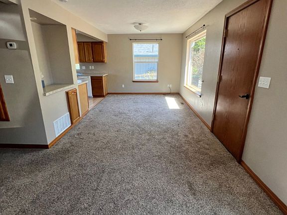 4th image of 6965 Salal Ave
