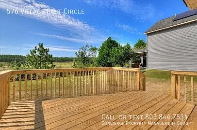 576 Village East Cir — Photo 24