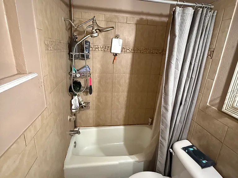 10443 Kendall St — Photo 35