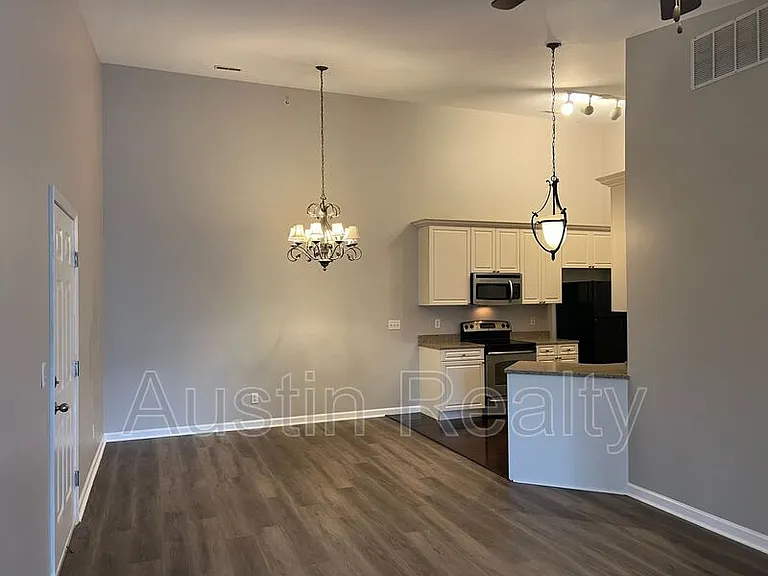 6431 Brookfield Court Dr #203 — Photo 4