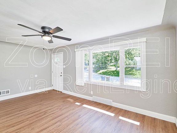 4th image of 3361 Delta Dr