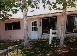 2nd image of 325 E Rosewood Ln