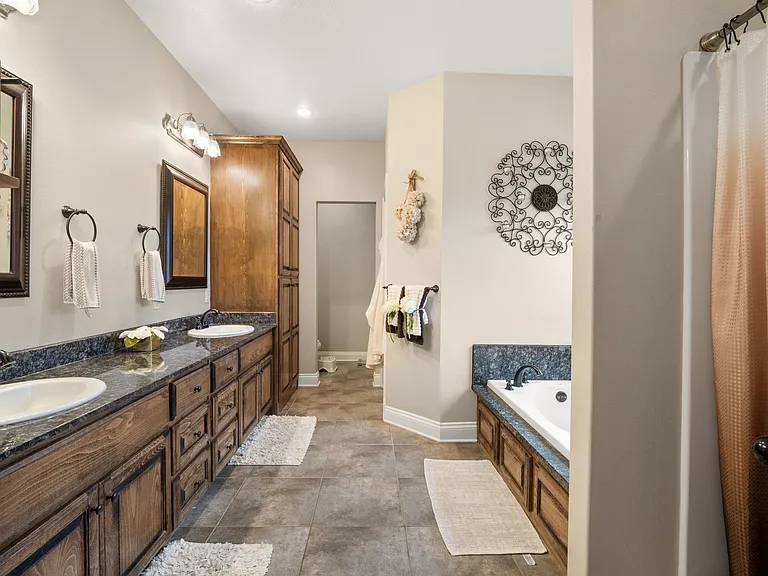 105 Small Oaks Rd — Photo 11