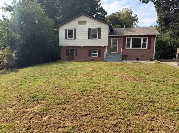 8224 Carrolwood Dr, Charlotte, NC 28217