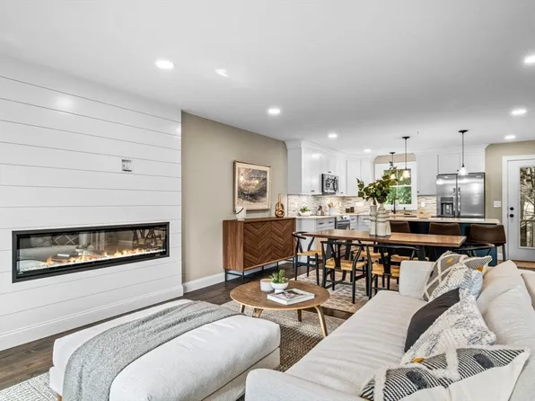 9 Acton Rd #18, Chelmsford, MA 01824