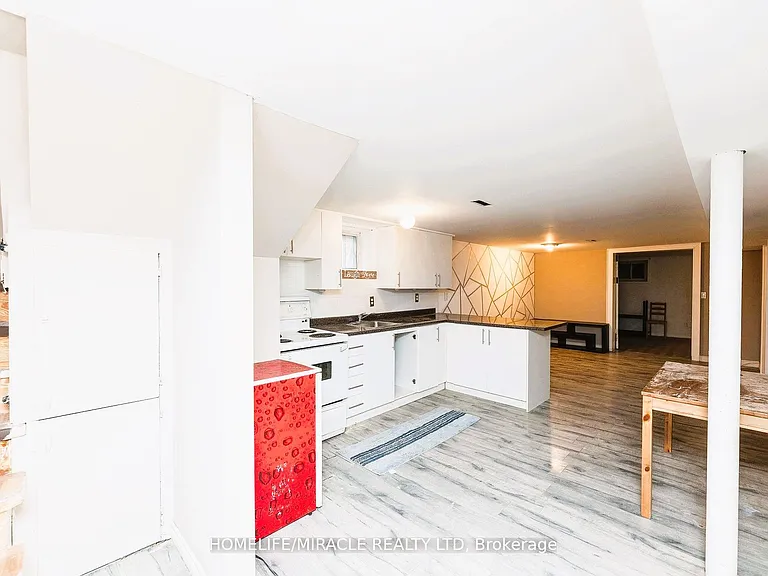 1251 Warden Ave #BASEMENT — Photo 6