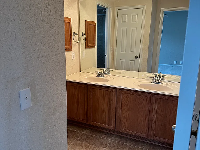 2502 Grayson Way — Photo 10