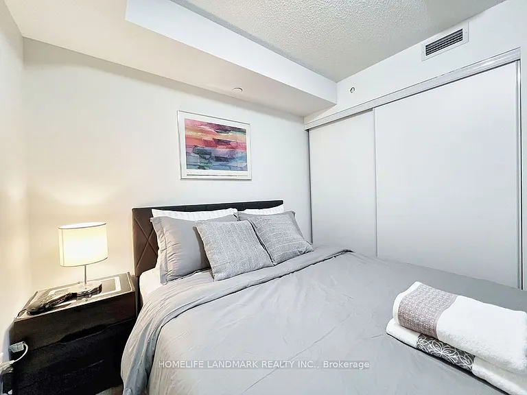 525 Adelaide St W #1620 — Photo 17