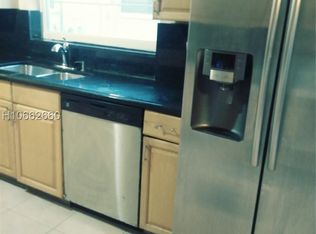 6821 SW 7th Pl, North Lauderdale, FL 33068