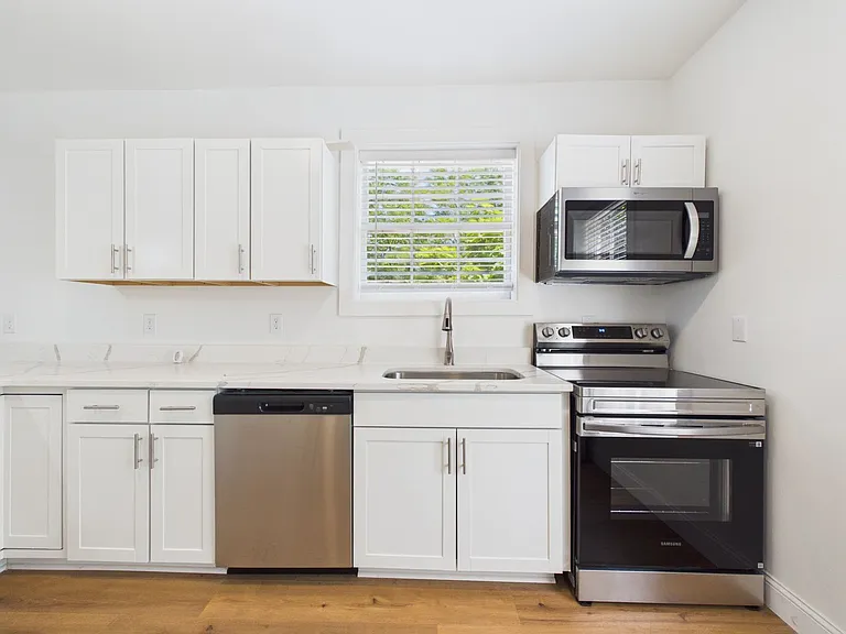 1703 Oakdale Ave #B — Photo 29