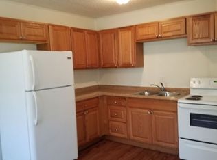 441 SE Winfield Ave APT 04, Topeka, KS 66607