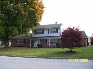 10733 Van Lear Dr, Williamsport, MD 21795
