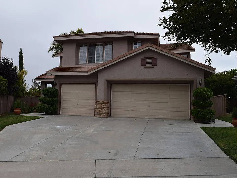 32223 Via Cirillo