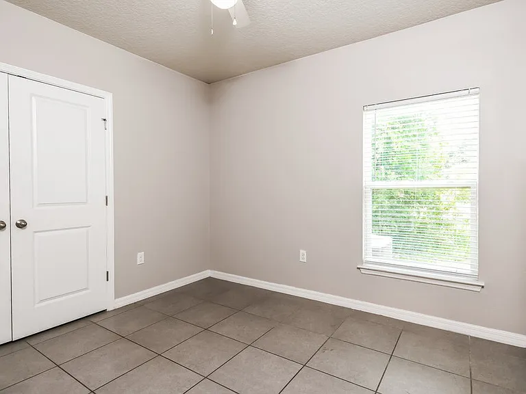 108 Milton Pl — Photo 12