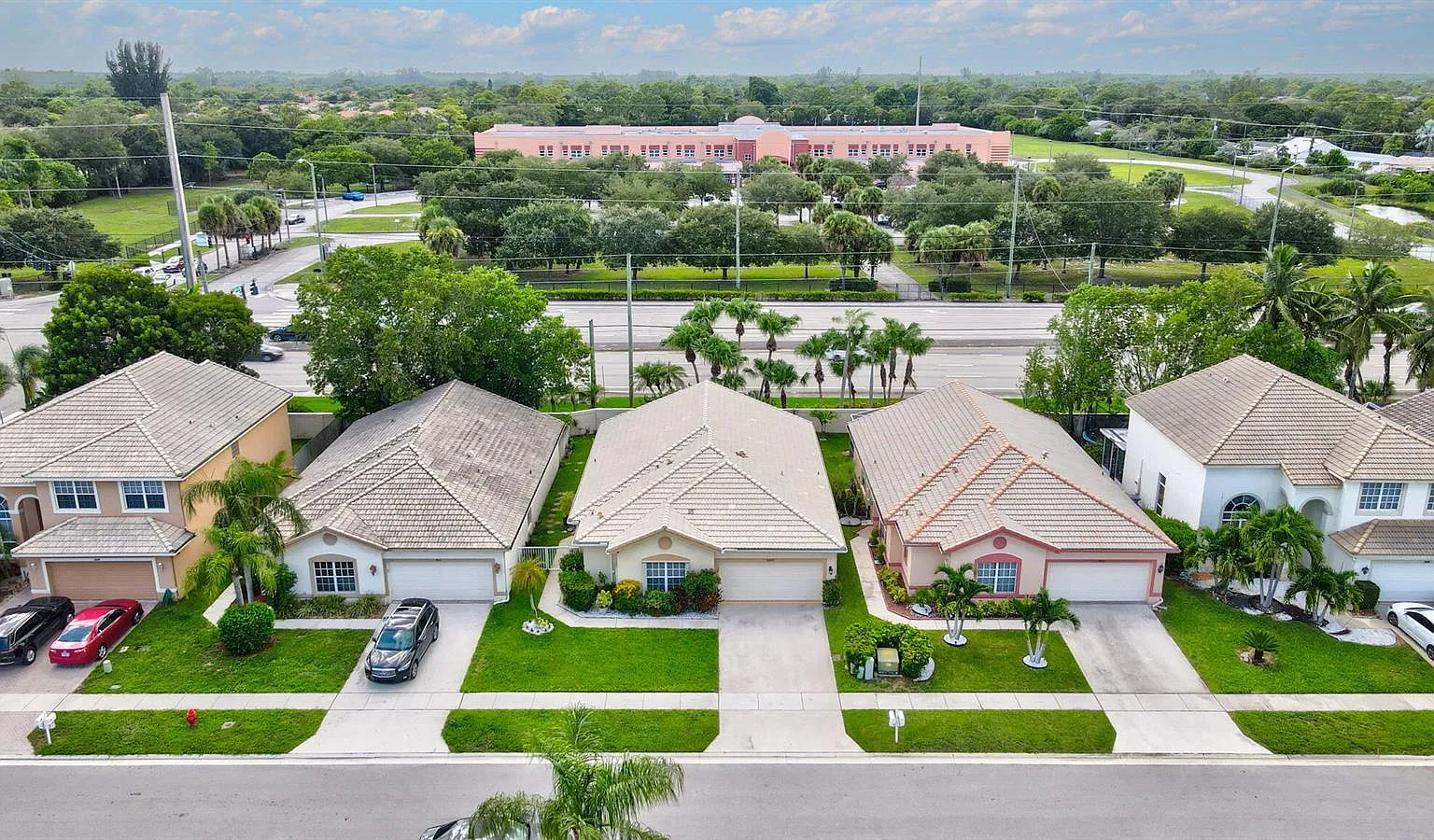 3 bed, 2.5 bath, $3,400 — Photo 3