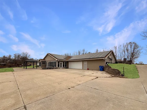 15368 Newbold St, Indianola, IA 50125