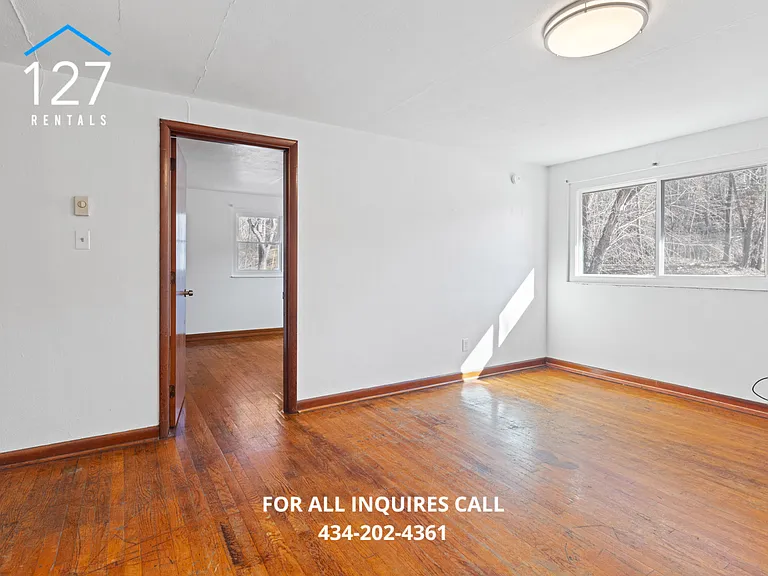 4710 Greenwood Dr #2 — Photo 2