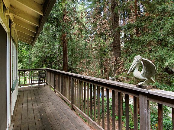 5th image of 846 Hillcrest Dr